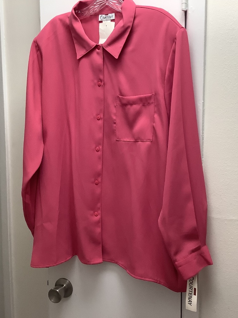 Woman’s plus size 3X tailored shirt blouse top button down front pocket